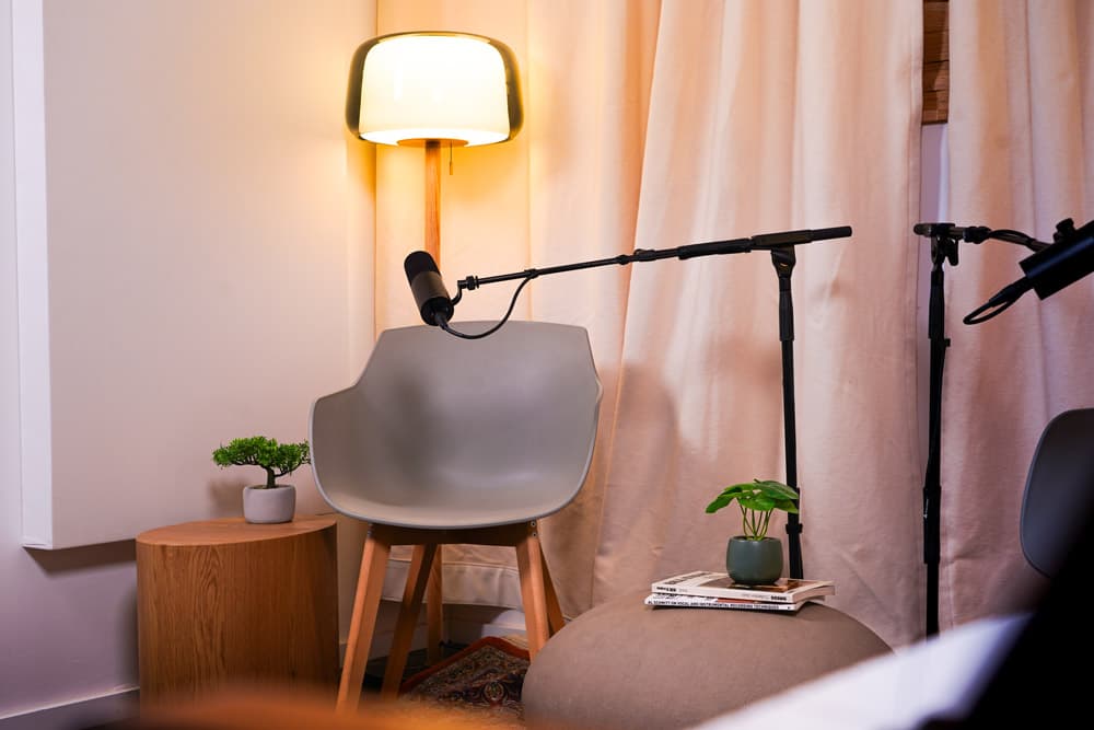 Podcast Booth Studio Mobile